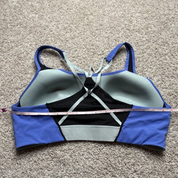 On Active Bra - Picture 3 of 6
